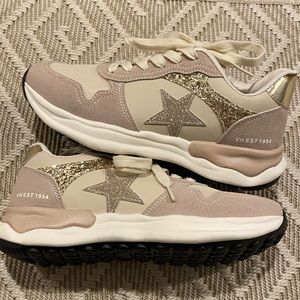 Vintage Havana Size 8 Run Sneakers NWT